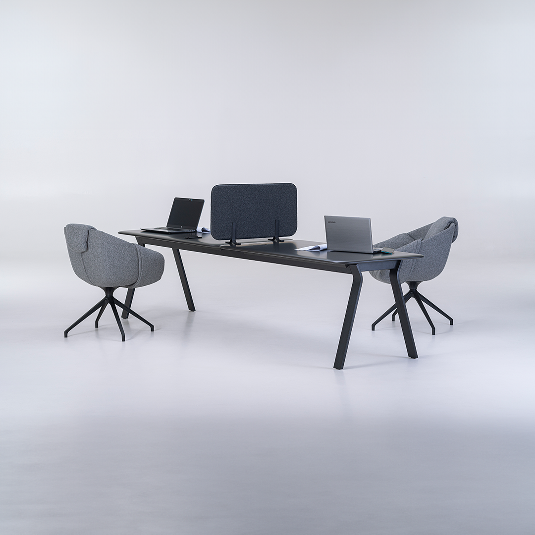 ALA Office - Arbeitstisch