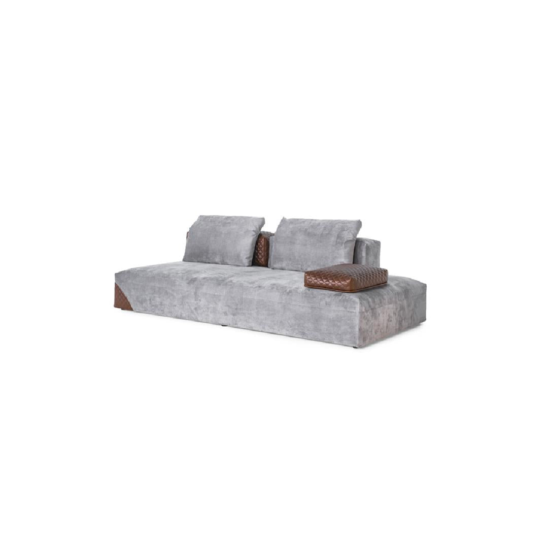 CAPRI-Designersofa, Gestell aus Massivholz mit Stoffpolsterung, rechts
