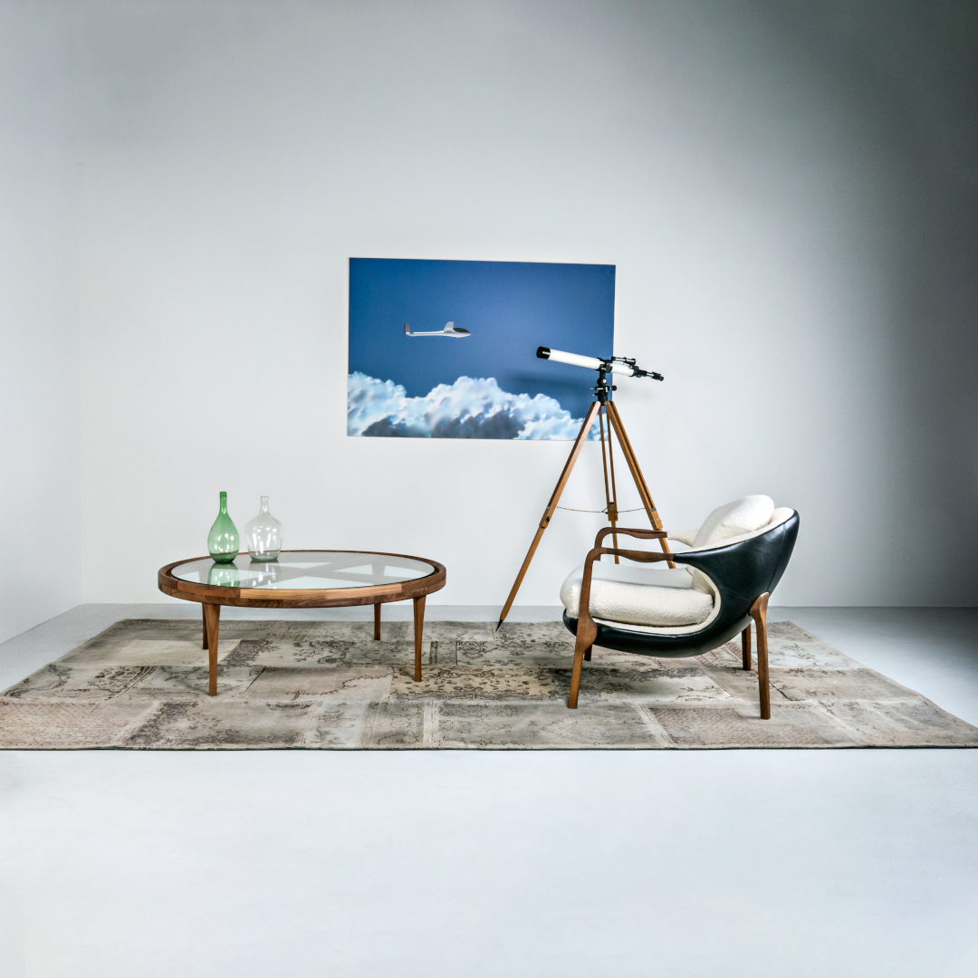 ELISA-Designer Couchtisch, Gestell aus Massivholz, Glasplatte-Natur im Ambiente