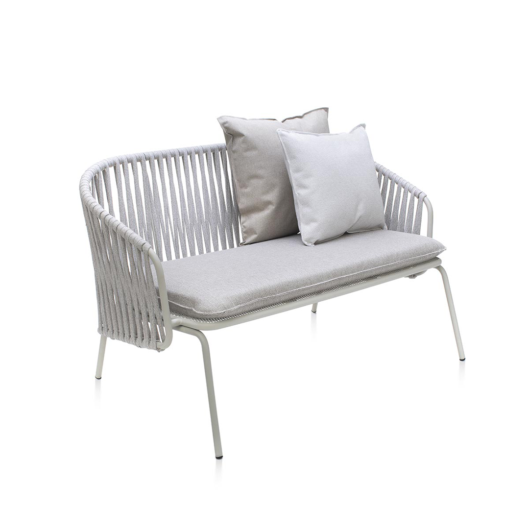 ATAMAN LEISURE 2er Gartensofa Garda Ataman Leisure 2-Sitzer-Gartensofa. G Die clevere Mischung aus Stahlstruktur und Seil bildet eine harmonische Einheit