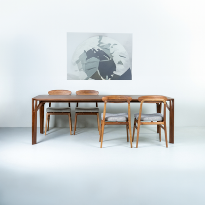 KAMINARI-Designer Esstisch aus Massivholz mit Stühlen