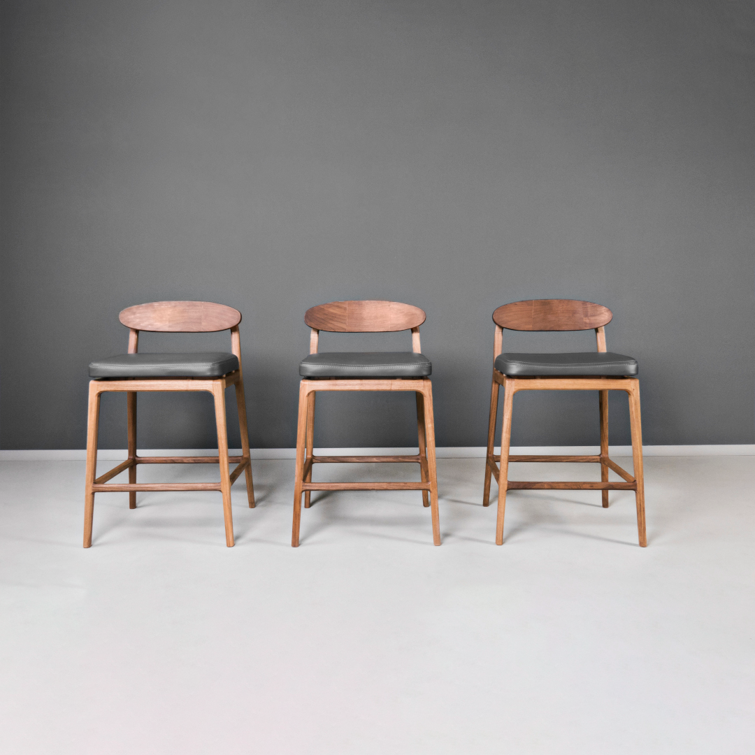 LABOR-Designer Barhocker aus Massivholz und Lederpolsterung