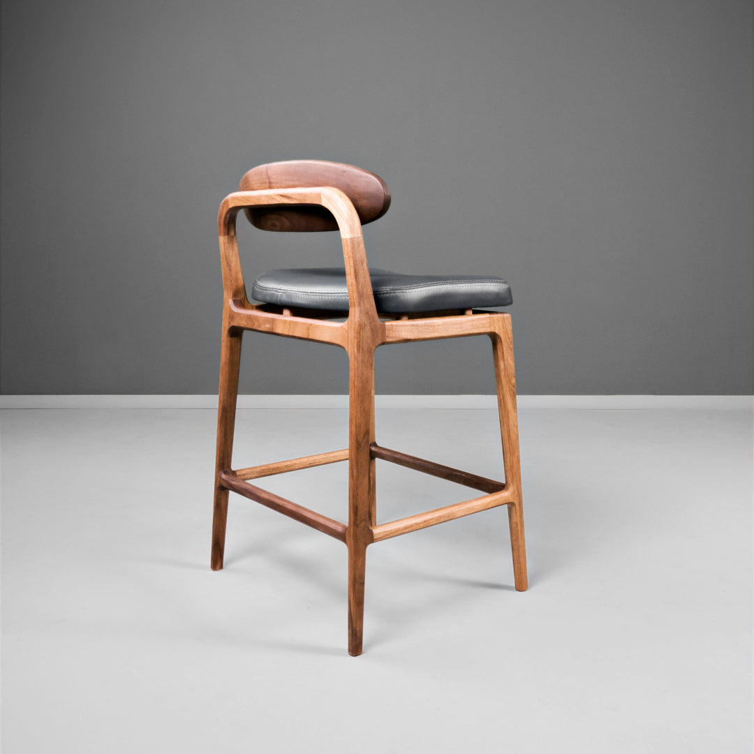 LABOR-Designer Barhocker aus Massivholz und Lederpolsterung-rücken