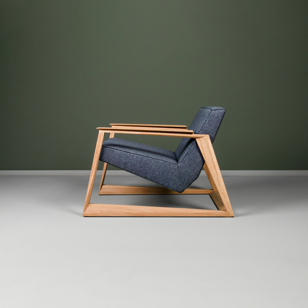 LASTA-Designer Sessel aus Massivholz und Stoffpolsterung-seite